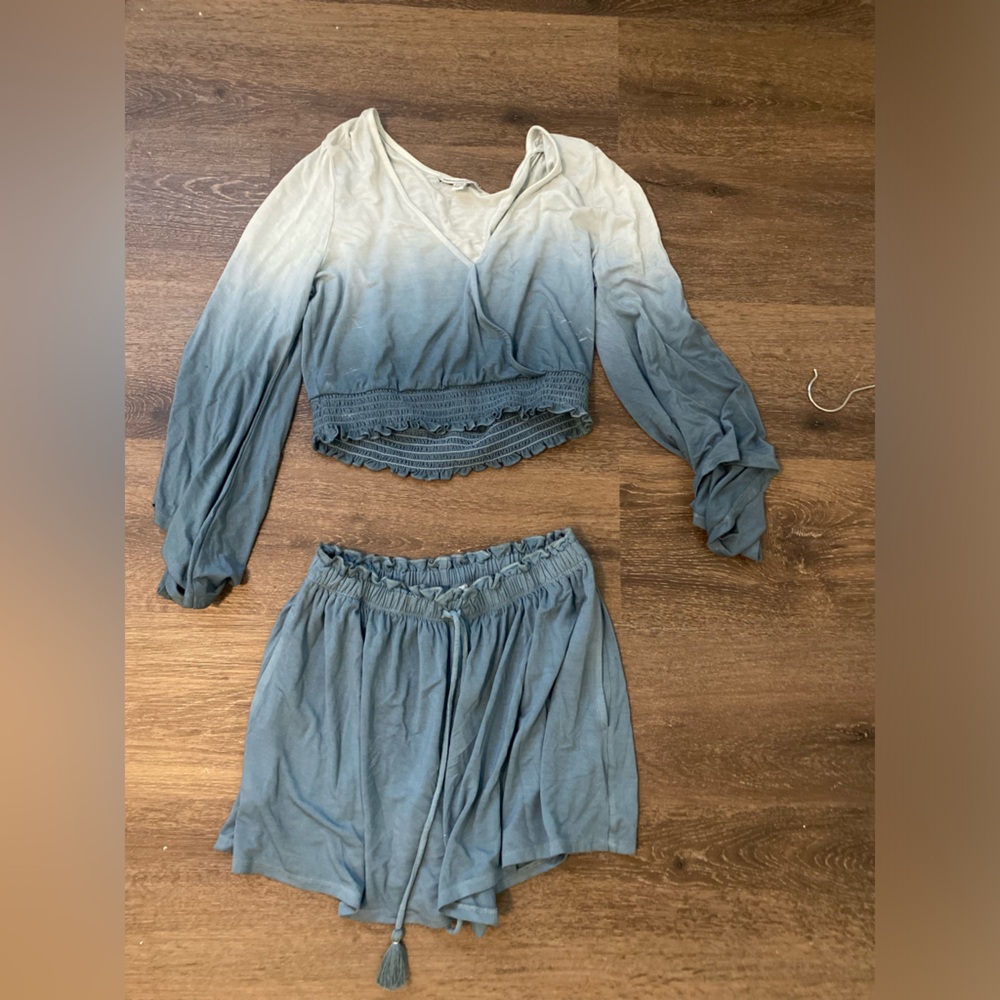 Two piece set